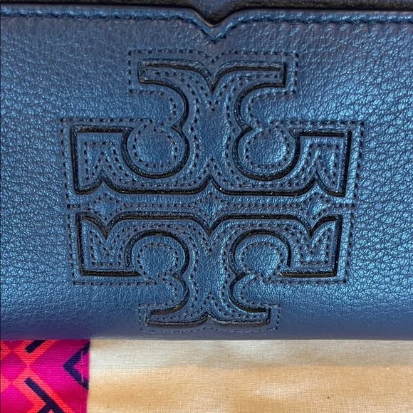 Tory Burch Harper Zip Continental Bluewood Color Leather Wallet Embossed Logo - Picture 2 of 8